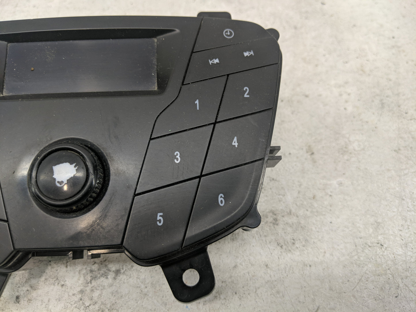 2015-2015 Ford Transit-250 Radio Control Panel - Oemusedautoparts1.com