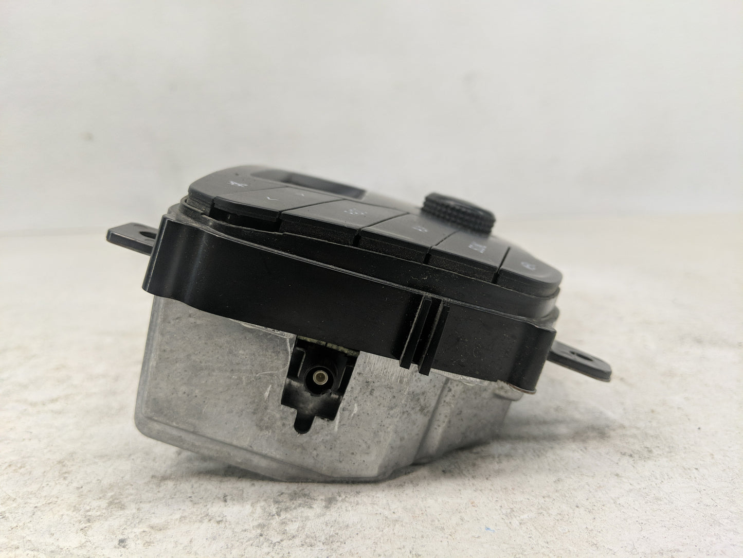 2015-2015 Ford Transit-250 Radio Control Panel - Oemusedautoparts1.com