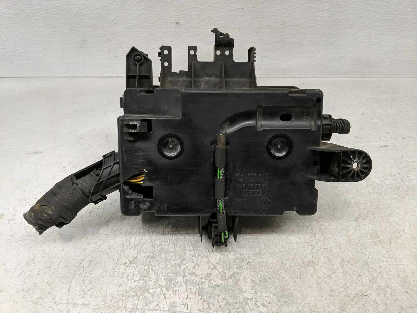 2015 Ford Transit-250 Fusebox Fuse Box Panel Relay Module P/N:7254-7478-30 BK2T-14A175-AA Fits OEM Used Auto Parts - Oemused