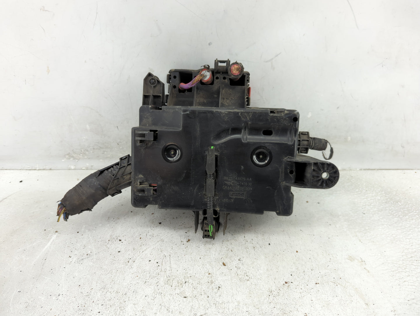 2015 Ford Transit-250 Fusebox Fuse Box Panel Relay Module P/N:7254-7478-30 BK2T-14A175-AA Fits OEM Used Auto Parts - Oemused