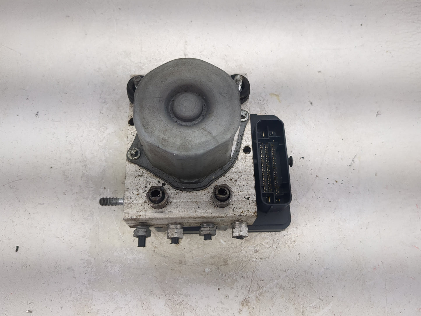 2015-2019 Ford Transit-350 ABS Pump Control Module Replacement P/N:EK41-2C405-AA 269538 Fits Fits 2015 2016 2017 2018 2019 O