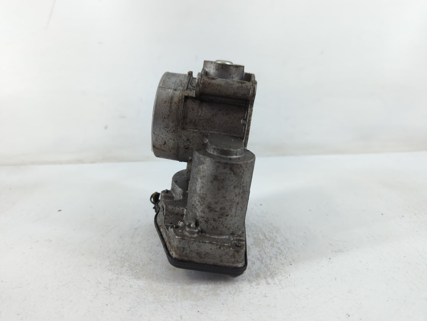 2014-2021 Ford Transit Throttle Body P/N:2A1513B-0288 Fits Fits 2013 2014 2015 2016 2017 2018 2019 2020 2021 2022 OEM Used A