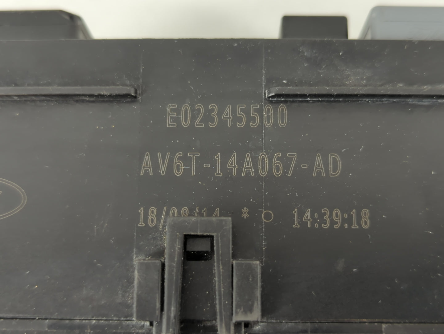 2014-2015 Ford Transit Fusebox Fuse Box Panel Relay Module P/N:AV6T-14A142-AB Fits Fits 2014 2015 OEM Used Auto Parts - Oemu