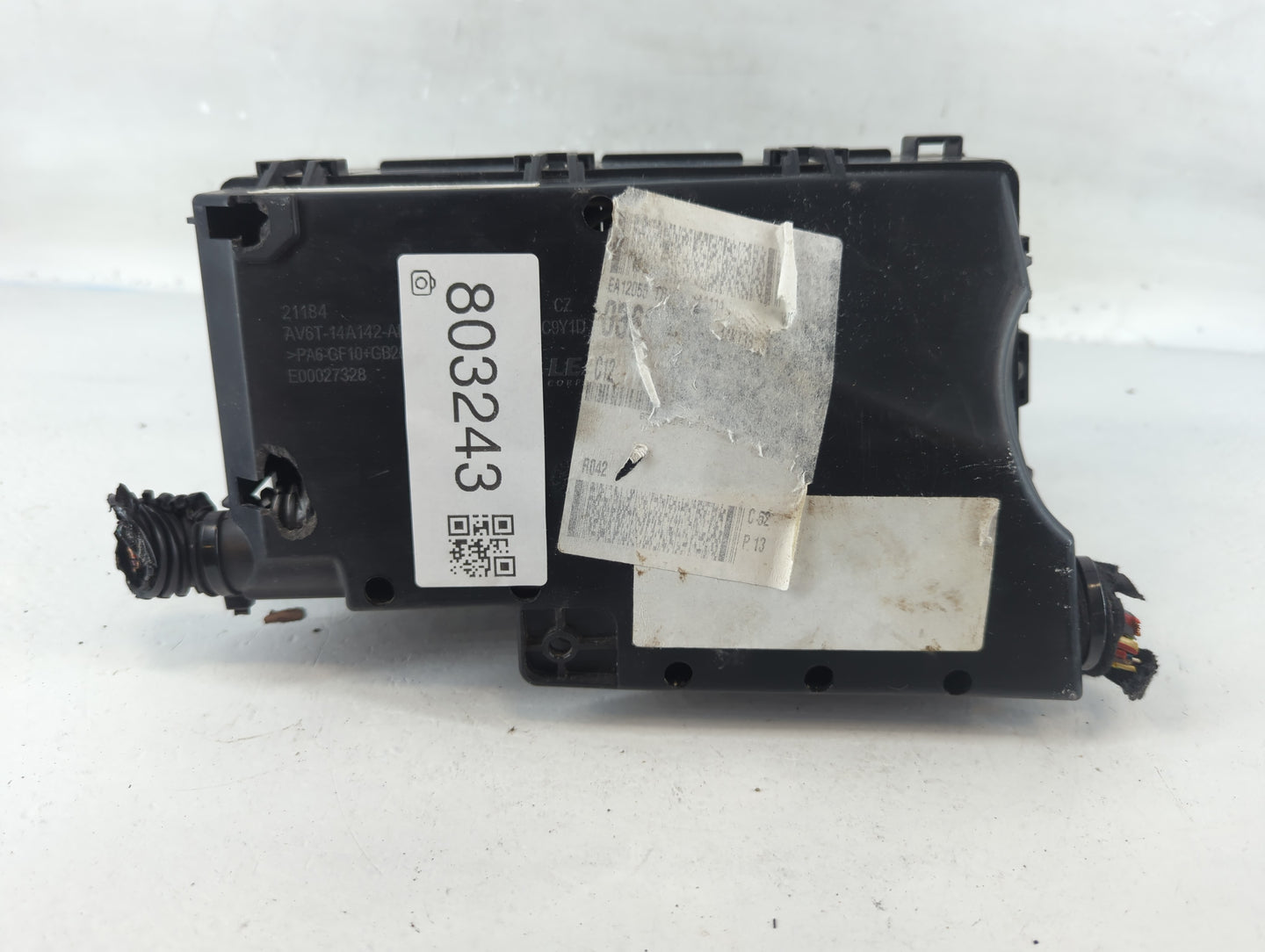 2014-2015 Ford Transit Fusebox Fuse Box Panel Relay Module P/N:AV6T-14A142-AB Fits Fits 2014 2015 OEM Used Auto Parts - Oemu