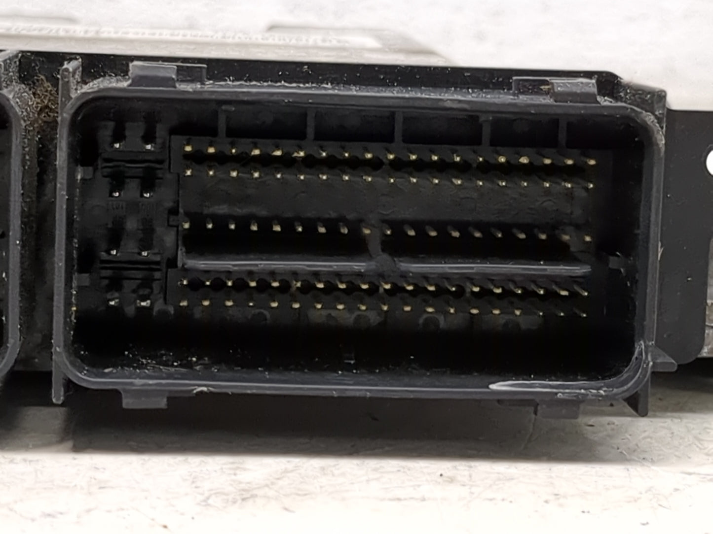 2015 Ford Transit 250 PCM Engine Control Computer ECU ECM PCU OEM P/N:FK4A-12A650-JA DK4A-12B684-BA Fits OEM Used Auto Parts