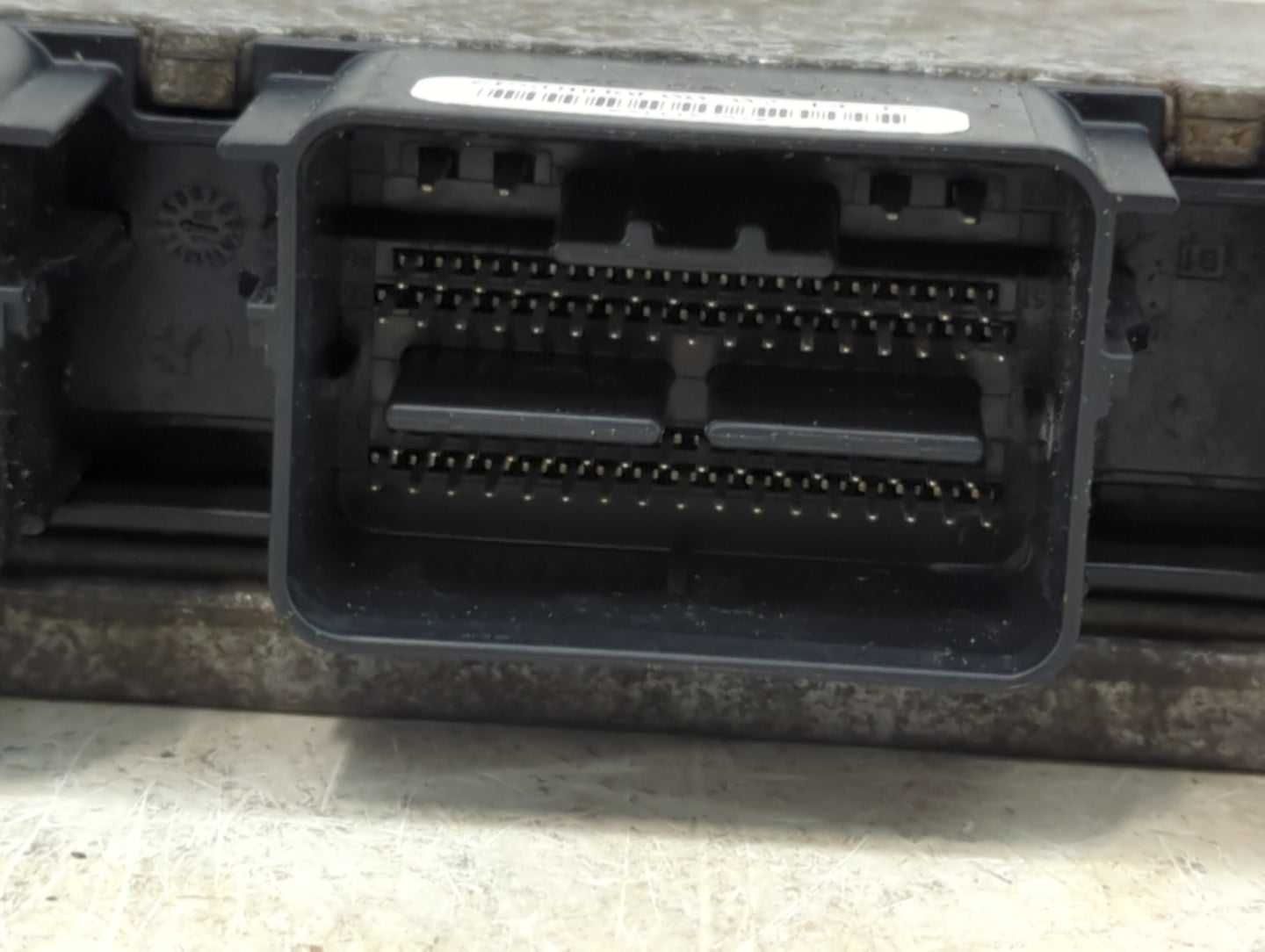 2015 Ford Transit 250 PCM Engine Control Computer ECU ECM PCU OEM P/N:FK4A-12A650-JA DK4A-12B684-BA Fits OEM Used Auto Parts