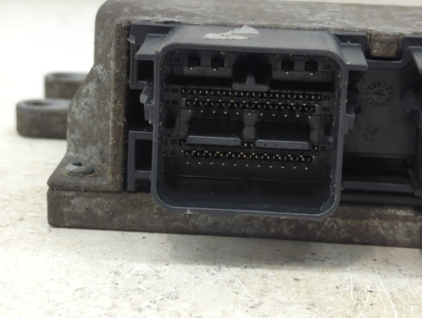 2015 Ford Transit 250 PCM Engine Control Computer ECU ECM PCU OEM P/N:FK4A-12A650-JA DK4A-12B684-BA Fits OEM Used Auto Parts