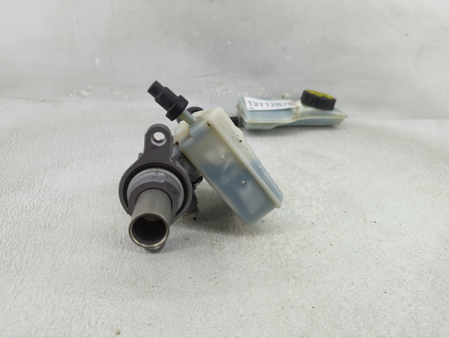 2014-2018 Ford Transit Connect Brake Master Cylinder - Oemusedautoparts1.com