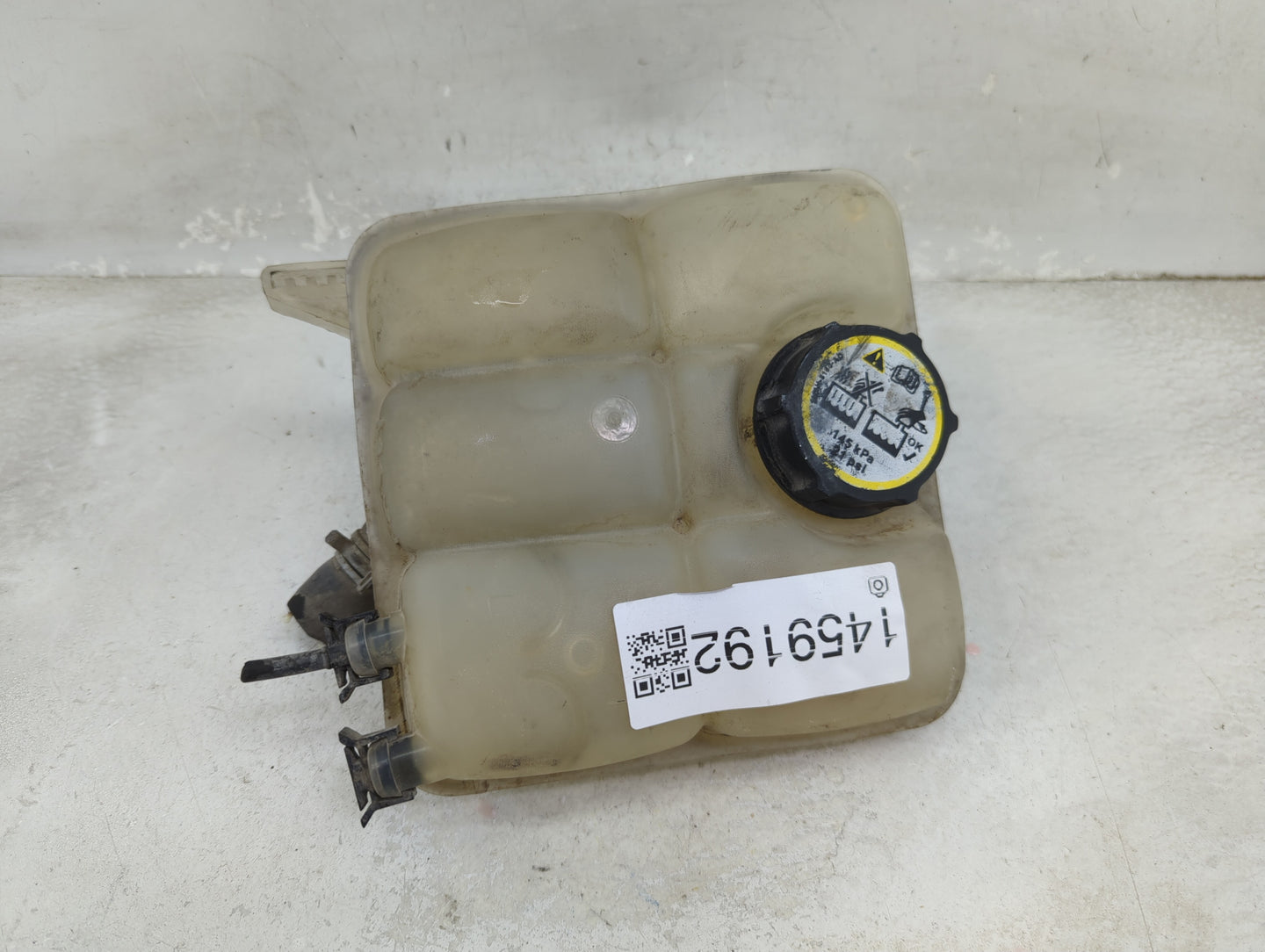 2014 Transit Connect Radiator Coolant Overflow Expansion Tank Bottle - Oemusedautoparts1.com