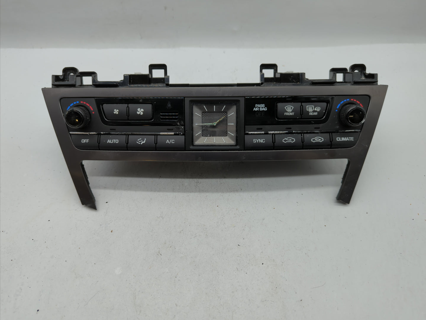 2017 Genesis G80 Climate Control Module Temperature AC/Heater Replacement P/N:97250-B1XXX 97250-B1120 Fits Fits 2015 2016 OE