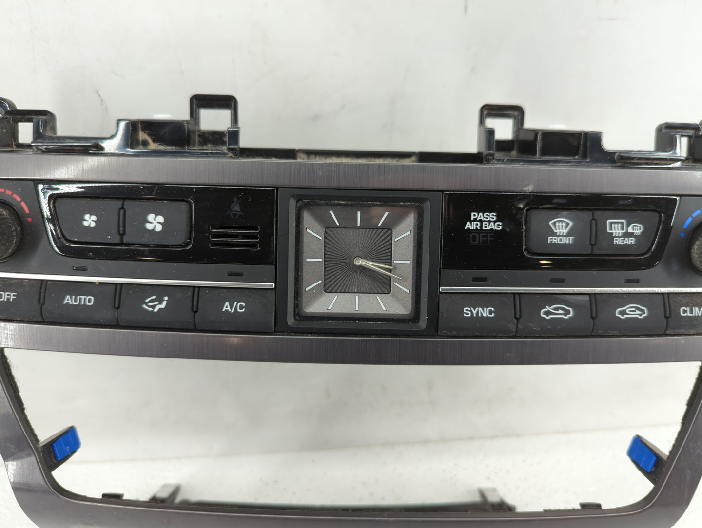 2017 Genesis G80 Climate Control Module Temperature AC/Heater Replacement P/N:84740-B1000 97250-B1XXX Fits Fits 2015 2016 OE
