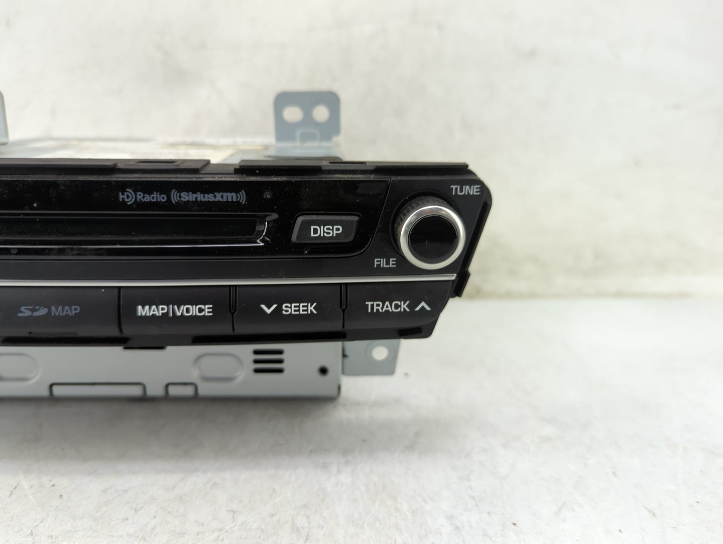 2015 Genesis Genesis Radio AM FM Cd Player Receiver Replacement P/N:96560-B1570 LND2570ENDH, YZP-RBDAG332A, 7414A-RBDAG332A 