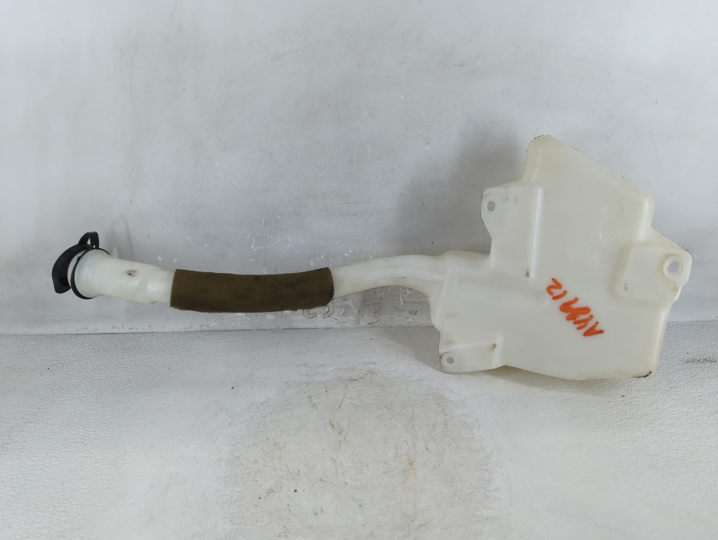 2010-2017 Gmc Acadia Windshield Washer Fluid Reservoir Bottle Oem - Oemusedautoparts1.com