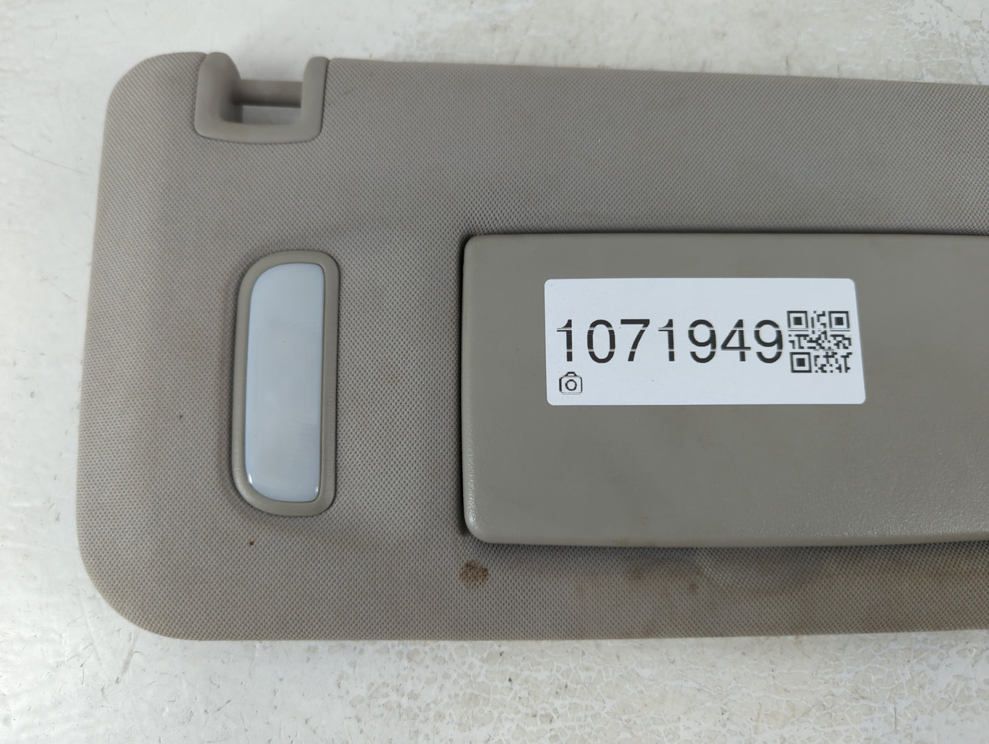 2007-2017 Gmc Acadia Sun Visor Shade Replacement Passenger Right Mirror Fits OEM Used Auto Parts - Oemusedautoparts1.com