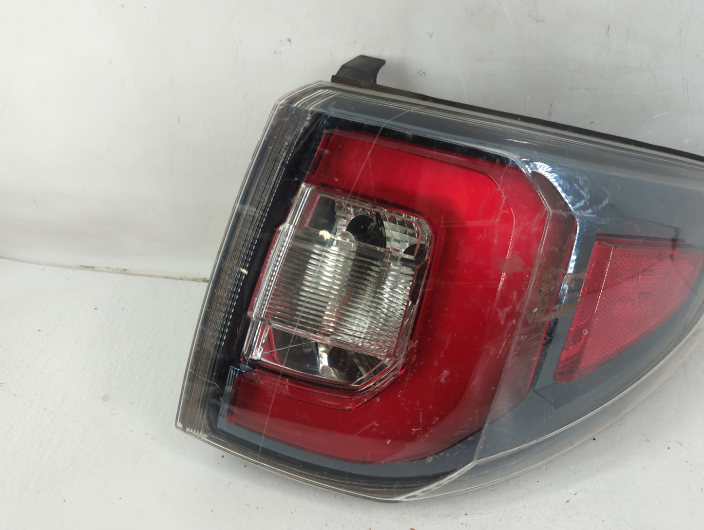 2013-2017 Gmc Acadia Tail Light Assembly Passenger Right OEM P/N:23236015 Fits Fits 2013 2014 2015 2016 2017 OEM Used Auto P