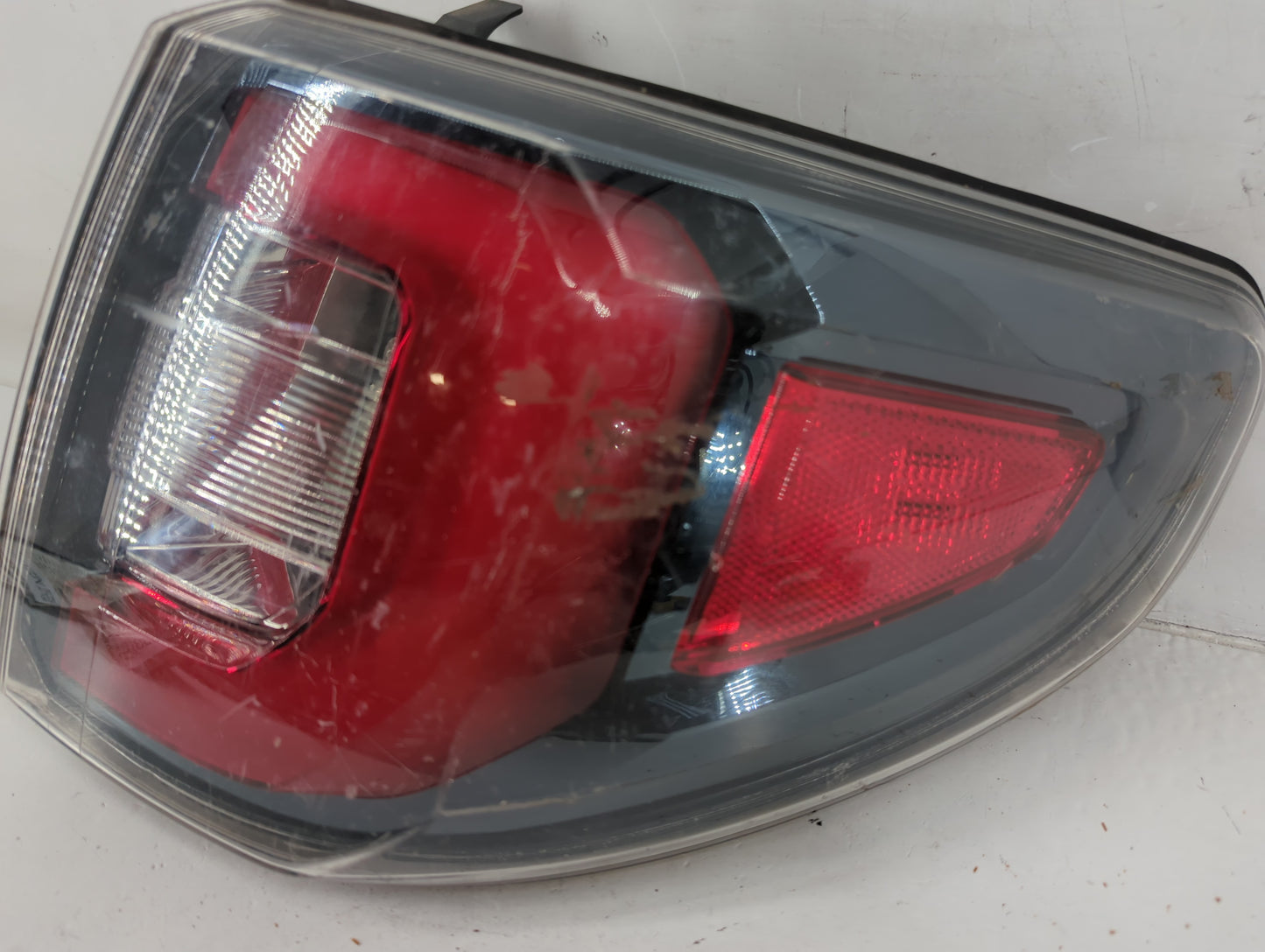 2013-2017 Gmc Acadia Tail Light Assembly Passenger Right OEM P/N:23236015 Fits Fits 2013 2014 2015 2016 2017 OEM Used Auto P