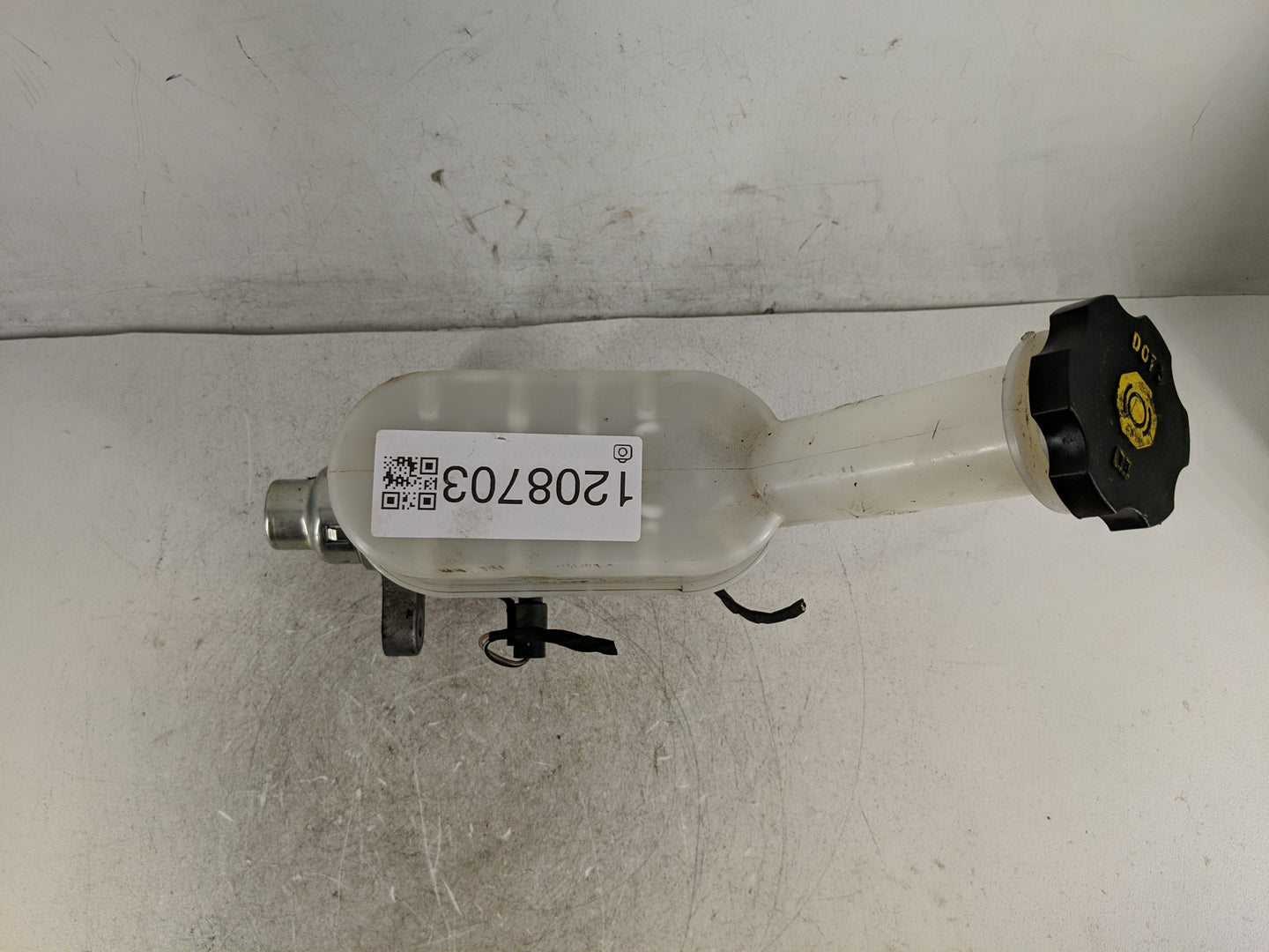 2009-2017 Gmc Acadia Brake Master Cylinder - Oemusedautoparts1.com