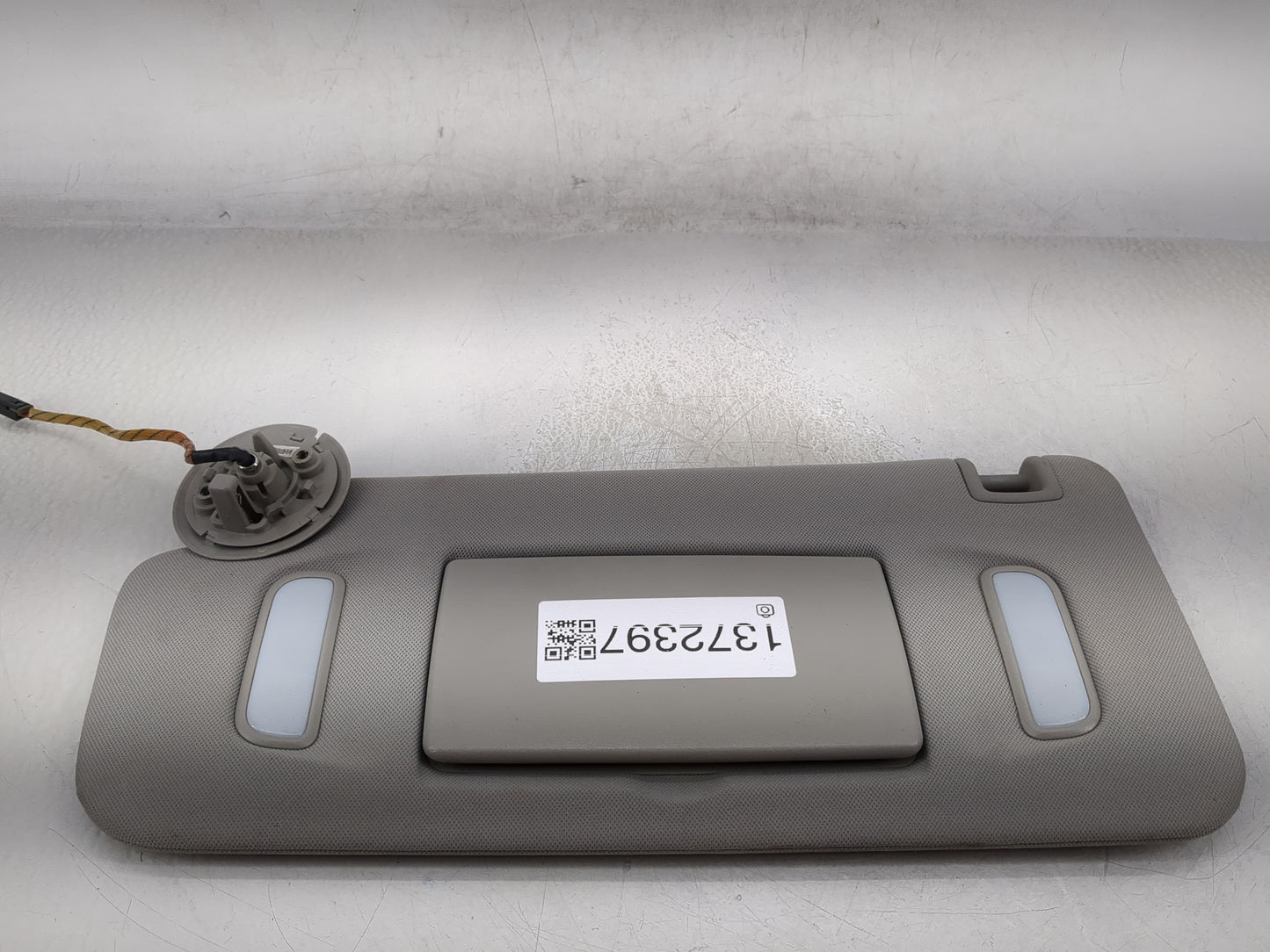 2007-2017 Gmc Acadia Sun Visor Shade Replacement Driver Left Mirror Fits OEM Used Auto Parts - Oemusedautoparts1.com