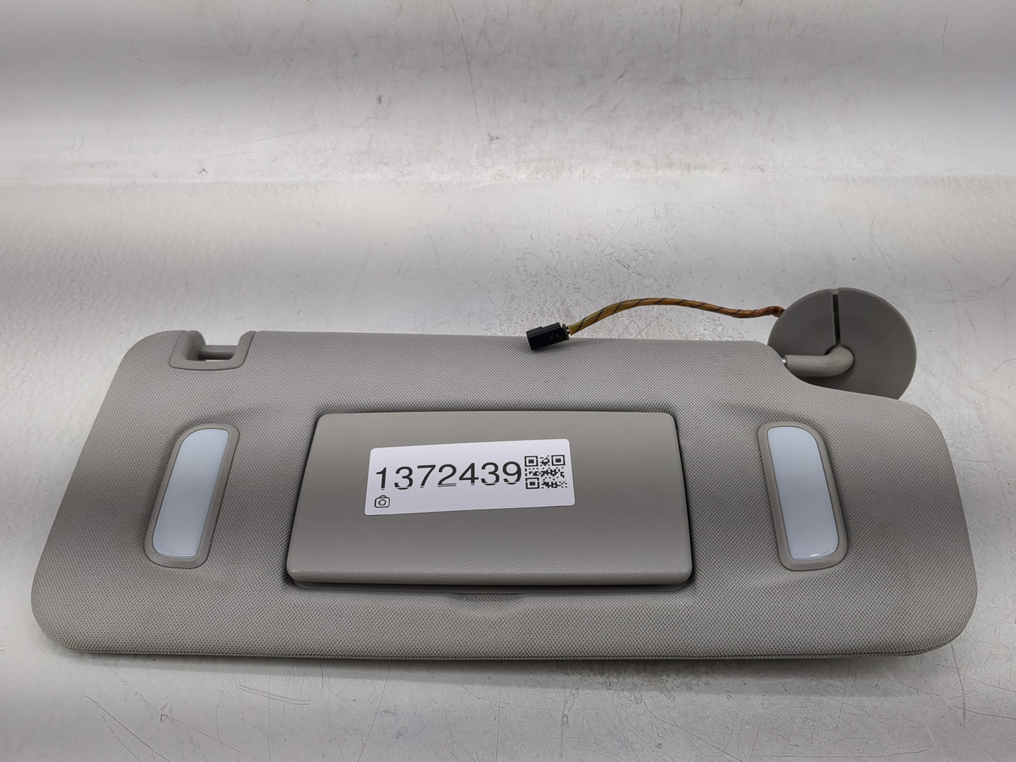 2007-2017 Gmc Acadia Sun Visor Shade Replacement Passenger Right Mirror Fits OEM Used Auto Parts - Oemusedautoparts1.com