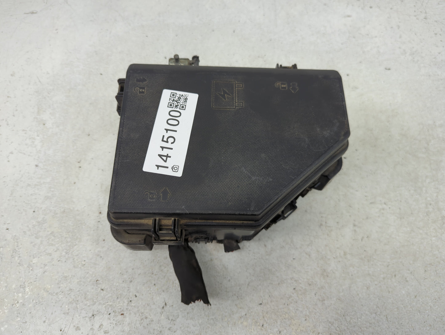 2015-2017 Gmc Acadia Fusebox Fuse Box Panel Relay Module P/N:P23436803 Fits Fits 2015 2016 2017 OEM Used Auto Parts - Oemuse