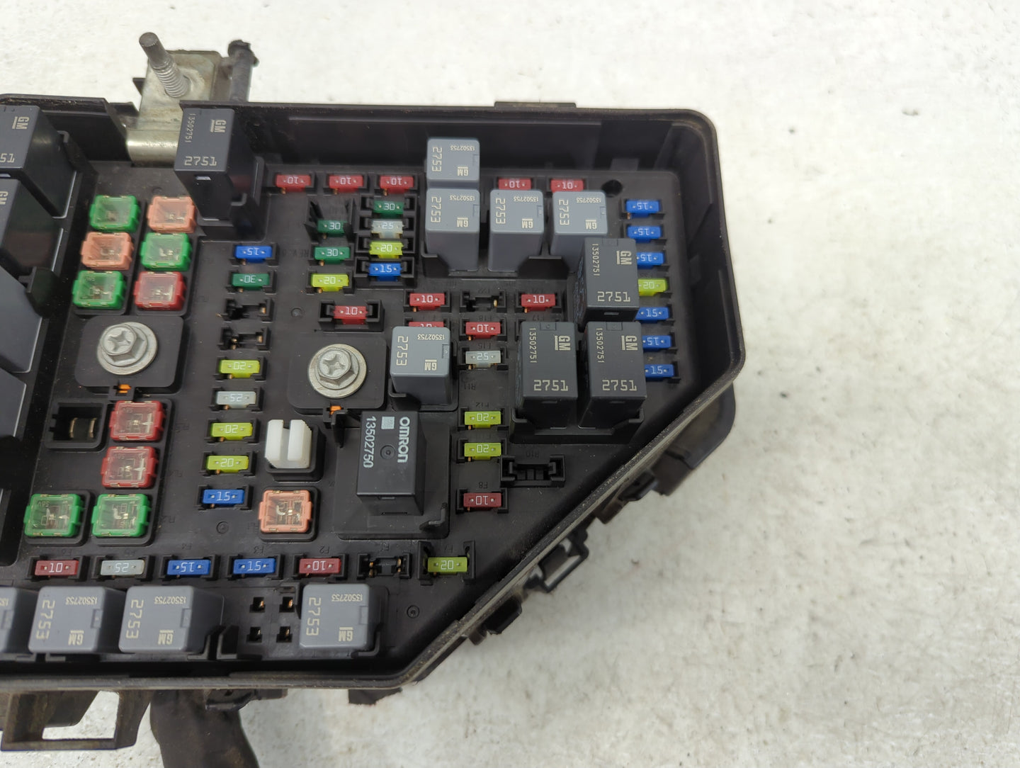 2015-2017 Gmc Acadia Fusebox Fuse Box Panel Relay Module P/N:P23436803 Fits Fits 2015 2016 2017 OEM Used Auto Parts - Oemuse