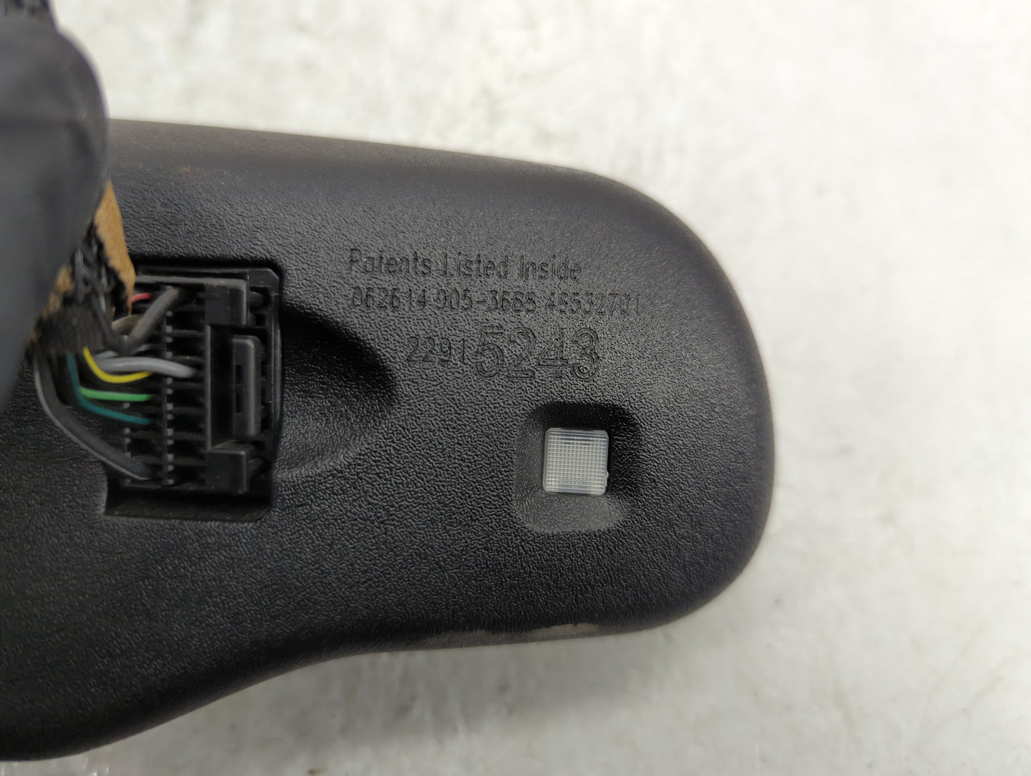 2009-2017 Gmc Acadia Interior Rear View Mirror Replacement OEM P/N:22915243 Fits OEM Used Auto Parts - Oemusedautoparts1.com