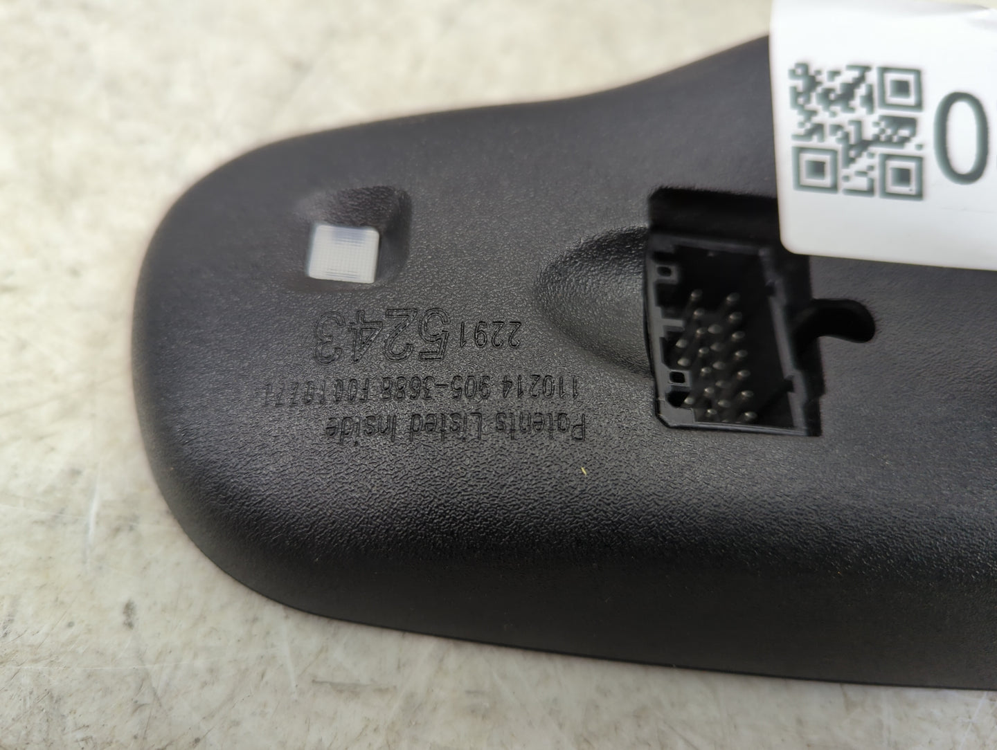 2009-2017 Gmc Acadia Interior Rear View Mirror Replacement OEM P/N:22915243 Fits OEM Used Auto Parts - Oemusedautoparts1.com