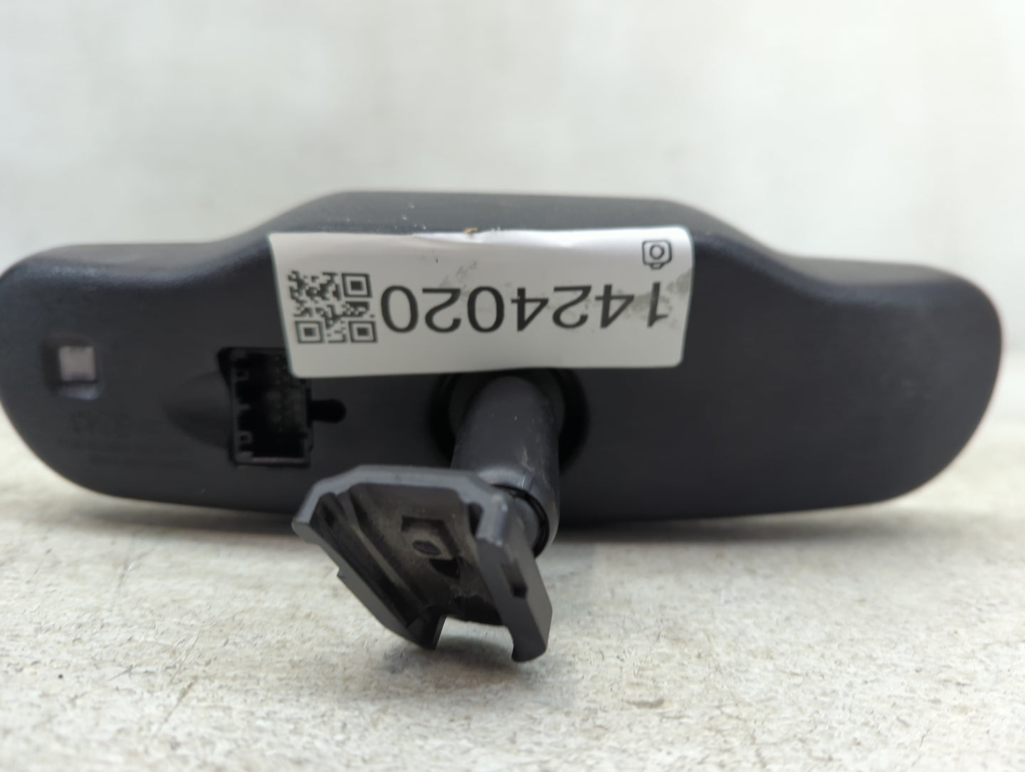 2009-2017 Gmc Acadia Interior Rear View Mirror Replacement OEM P/N:22915243 Fits OEM Used Auto Parts - Oemusedautoparts1.com