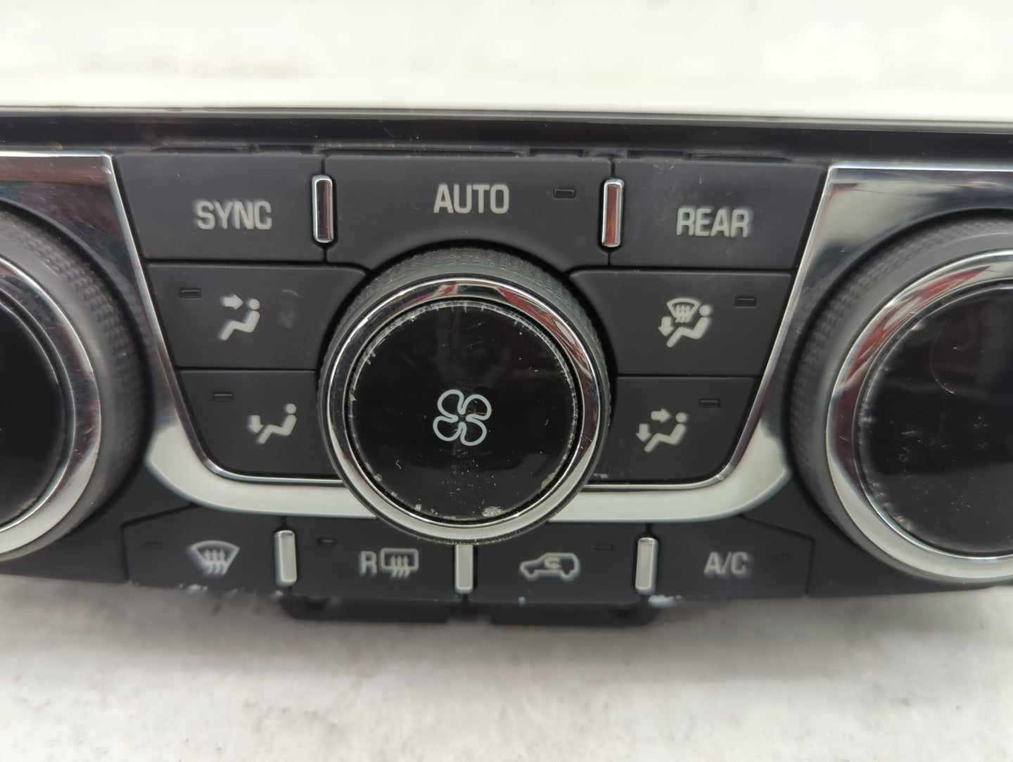 2013-2017 Gmc Acadia Climate Control Module Temperature AC/Heater Replacement P/N:23158334 3239800000000X Fits OEM Used Auto