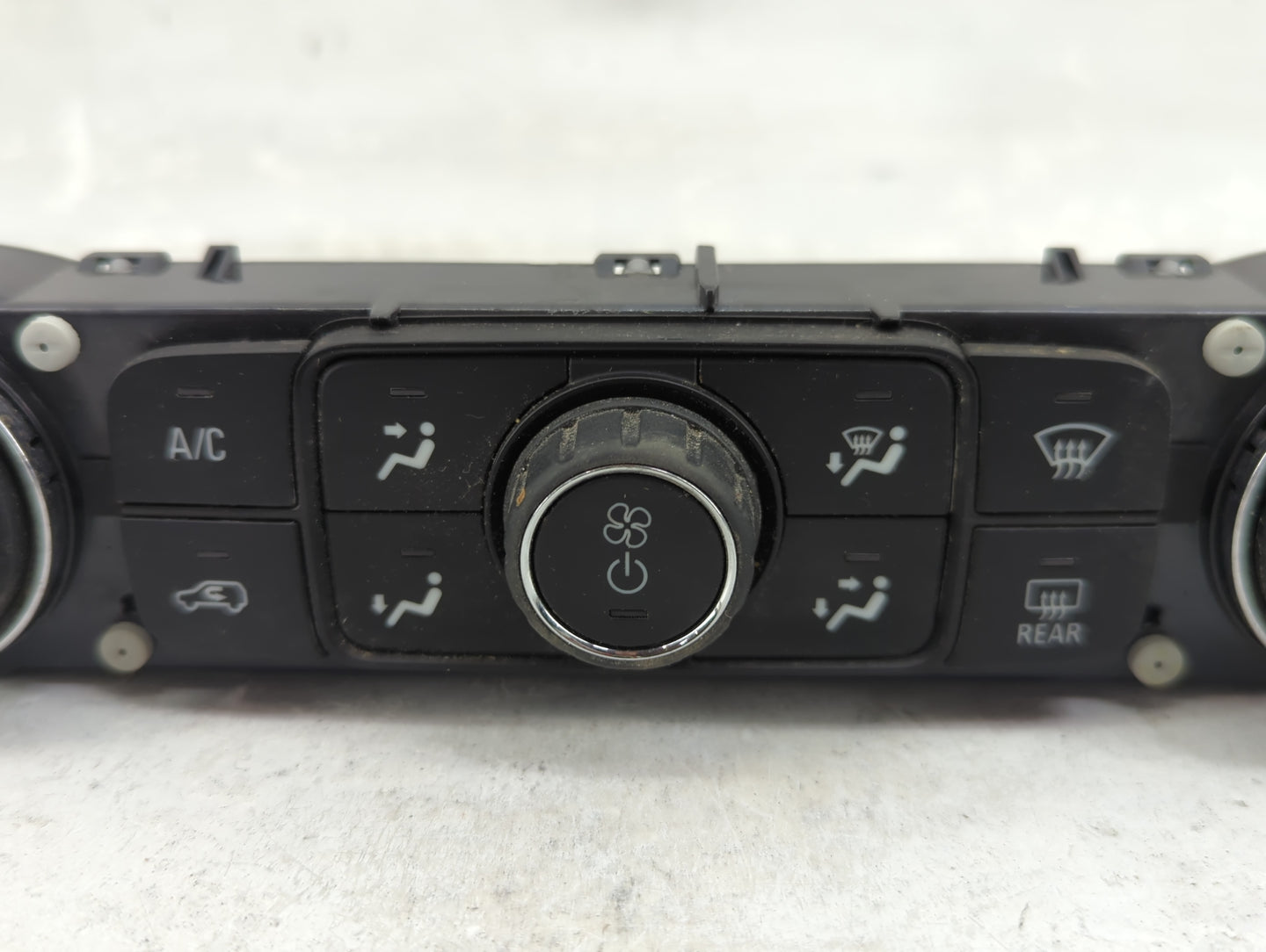 2013-2017 Gmc Acadia Climate Control Module Temperature AC/Heater Replacement P/N:84173748 7370200000000X Fits OEM Used Auto