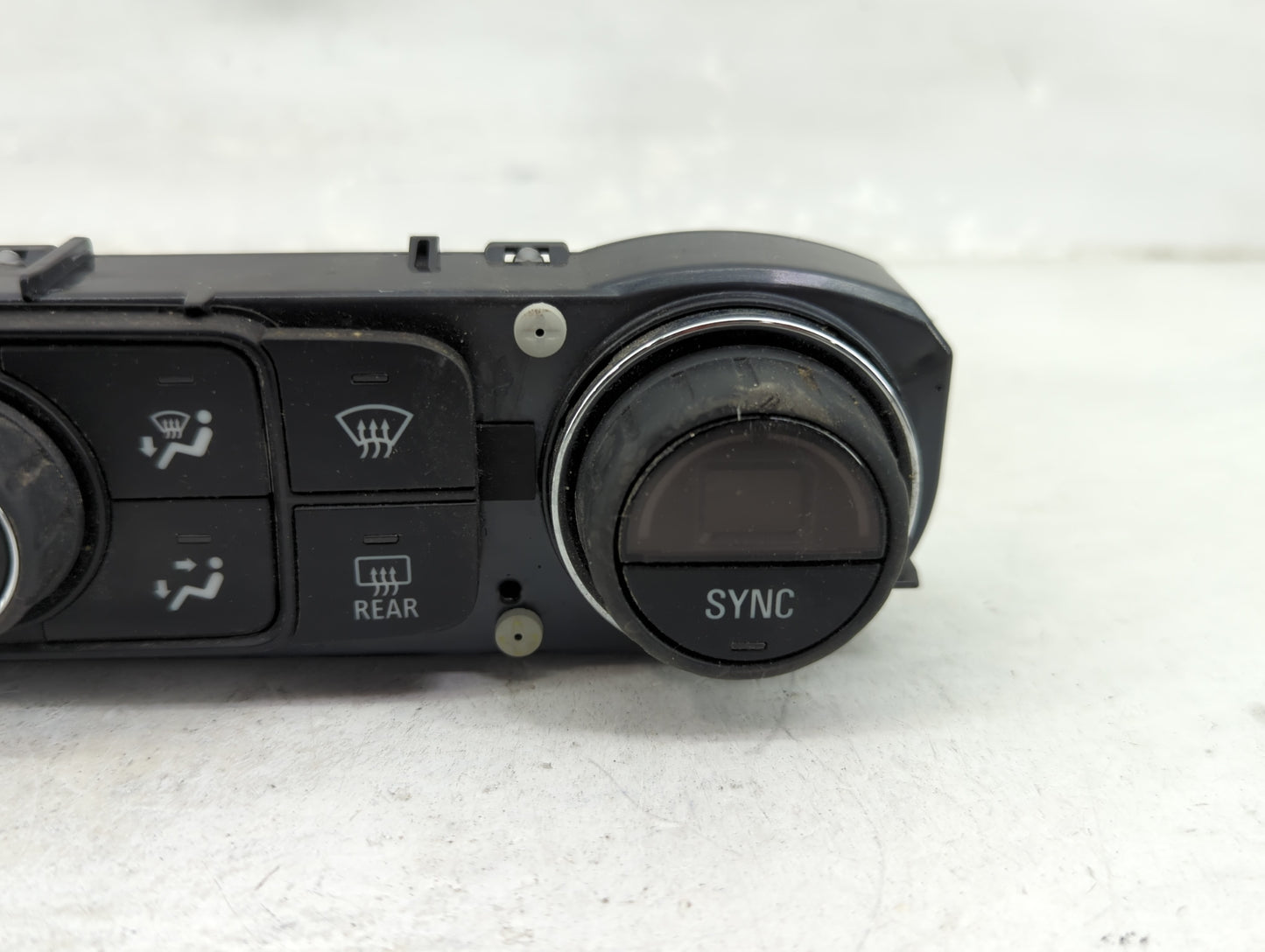 2013-2017 Gmc Acadia Climate Control Module Temperature AC/Heater Replacement P/N:84173748 7370200000000X Fits OEM Used Auto