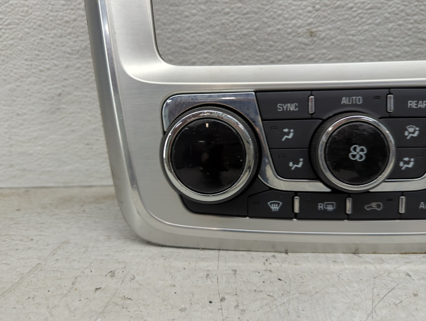 2013-2017 Gmc Acadia Climate Control Module Temperature AC/Heater Replacement P/N:23158334 3239800000000X Fits OEM Used Auto