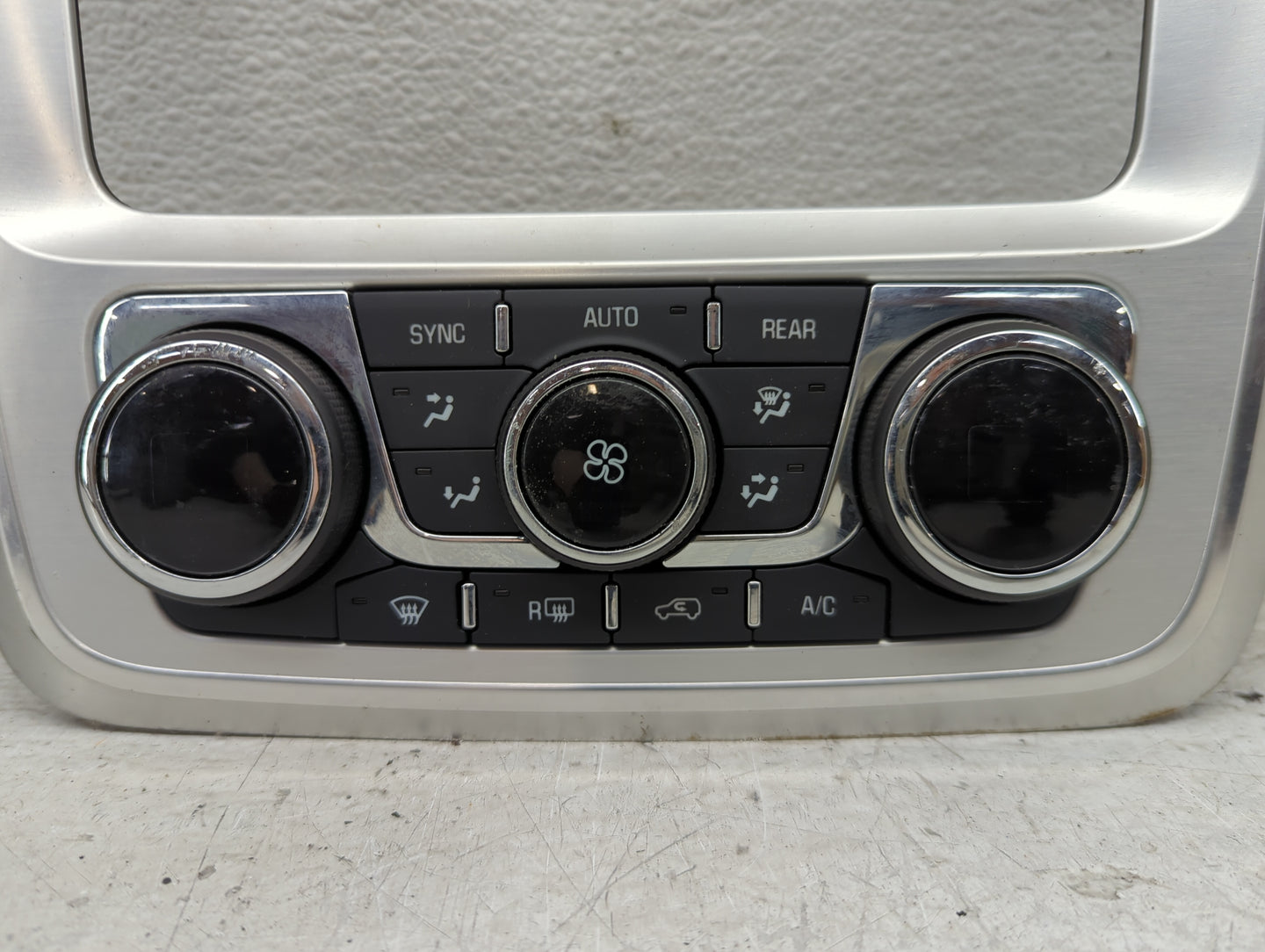 2013-2017 Gmc Acadia Climate Control Module Temperature AC/Heater Replacement P/N:23158334 3239800000000X Fits OEM Used Auto