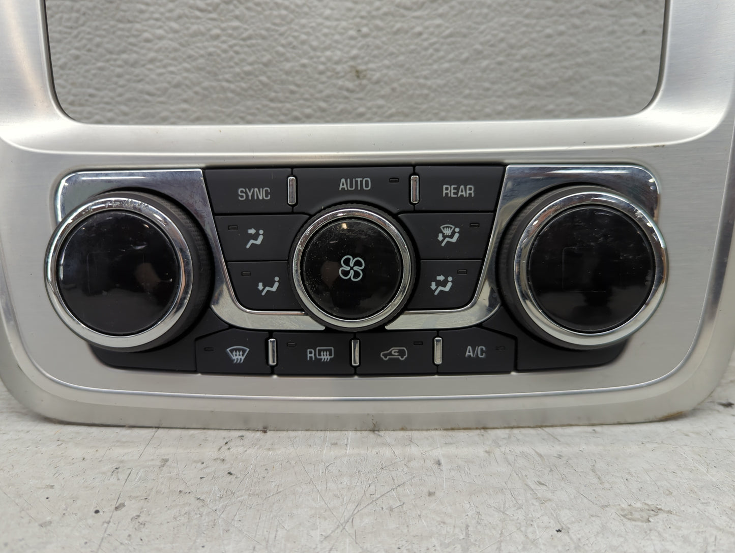 2013-2017 Gmc Acadia Climate Control Module Temperature AC/Heater Replacement P/N:23158334 3239800000000X Fits OEM Used Auto