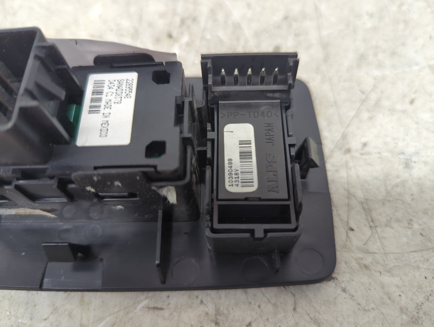 2007-2017 Gmc Acadia Passenger Right Power Window Switch - Oemusedautoparts1.com