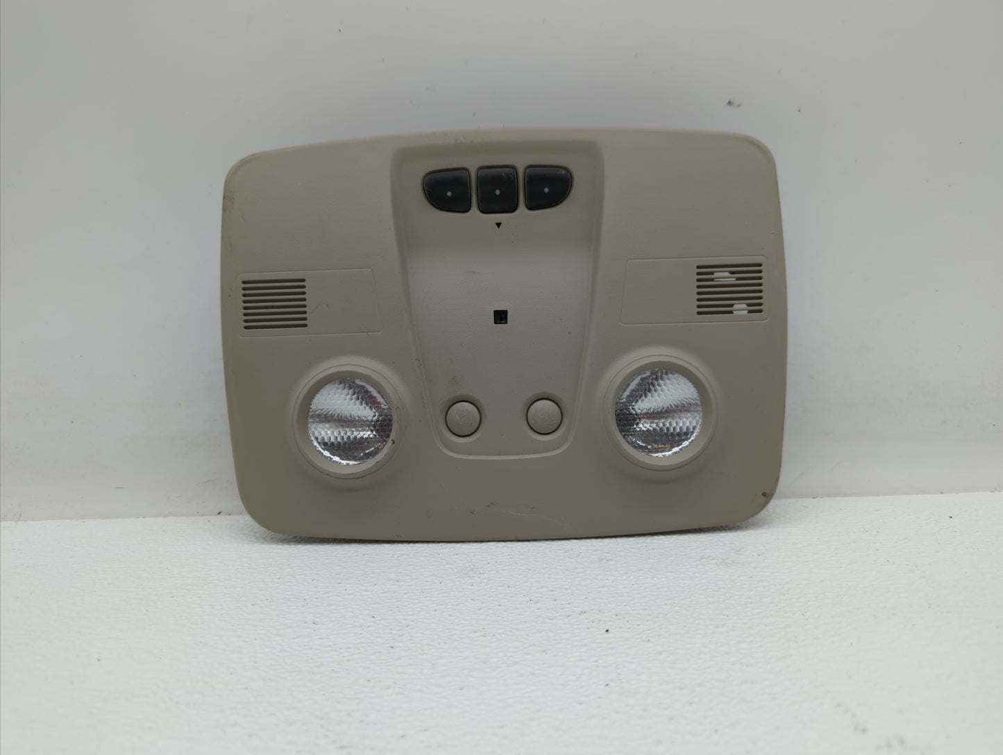 2015 Gmc Acadia Overhead Roof Console - Oemusedautoparts1.com