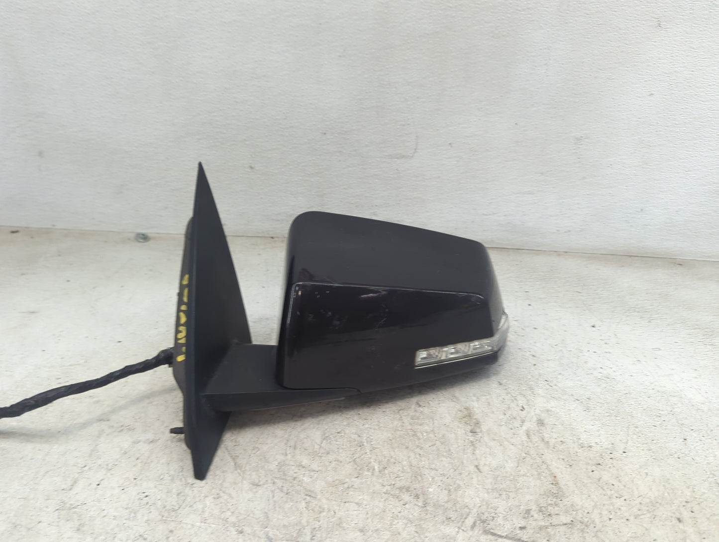 2013-2017 Gmc Acadia Driver Side View Mirror - Left Door Mirror OEM Used - Oemusedautoparts1.com