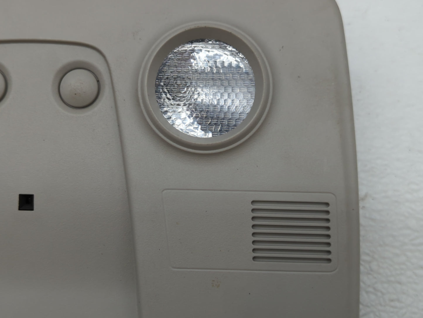 2015 Gmc Acadia Overhead Roof Console - Oemusedautoparts1.com