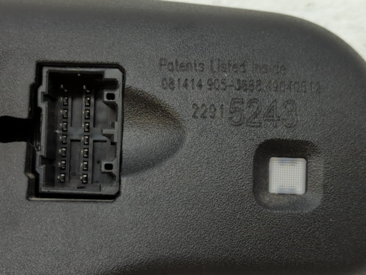 2007-2017 Gmc Acadia Interior Rear View Mirror Replacement OEM P/N:E11025898 22915243 Fits OEM Used Auto Parts - Oemusedauto