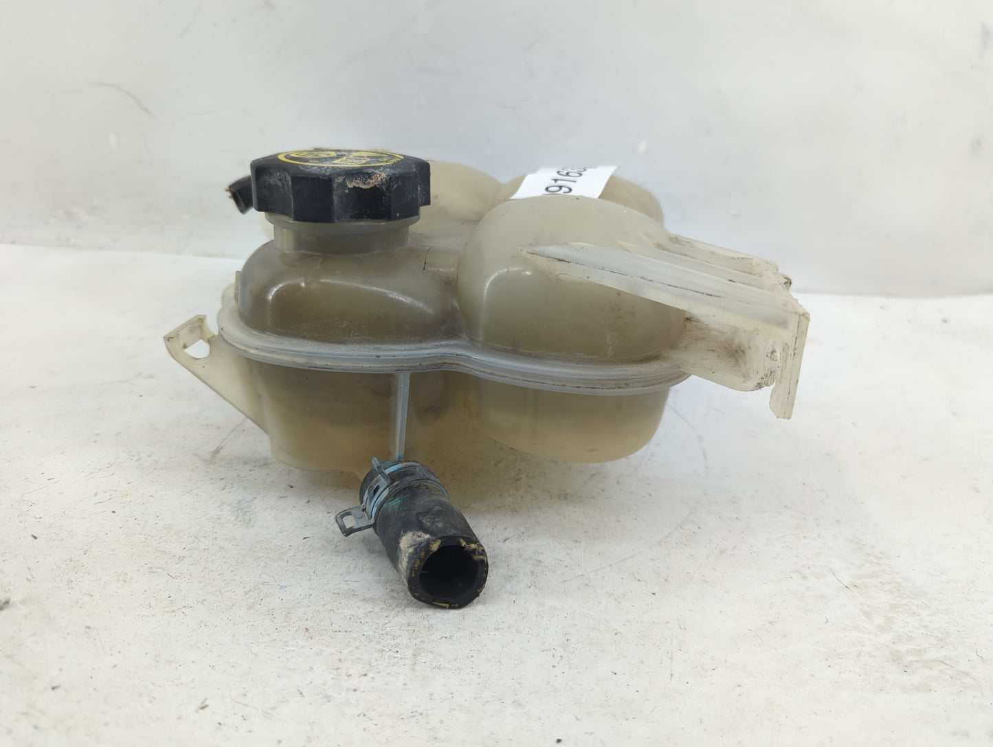2015-2022 Gmc Canyon Radiator Coolant Overflow Expansion Tank Bottle - Oemusedautoparts1.com
