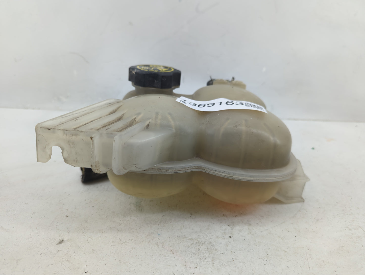 2015-2022 Gmc Canyon Radiator Coolant Overflow Expansion Tank Bottle - Oemusedautoparts1.com