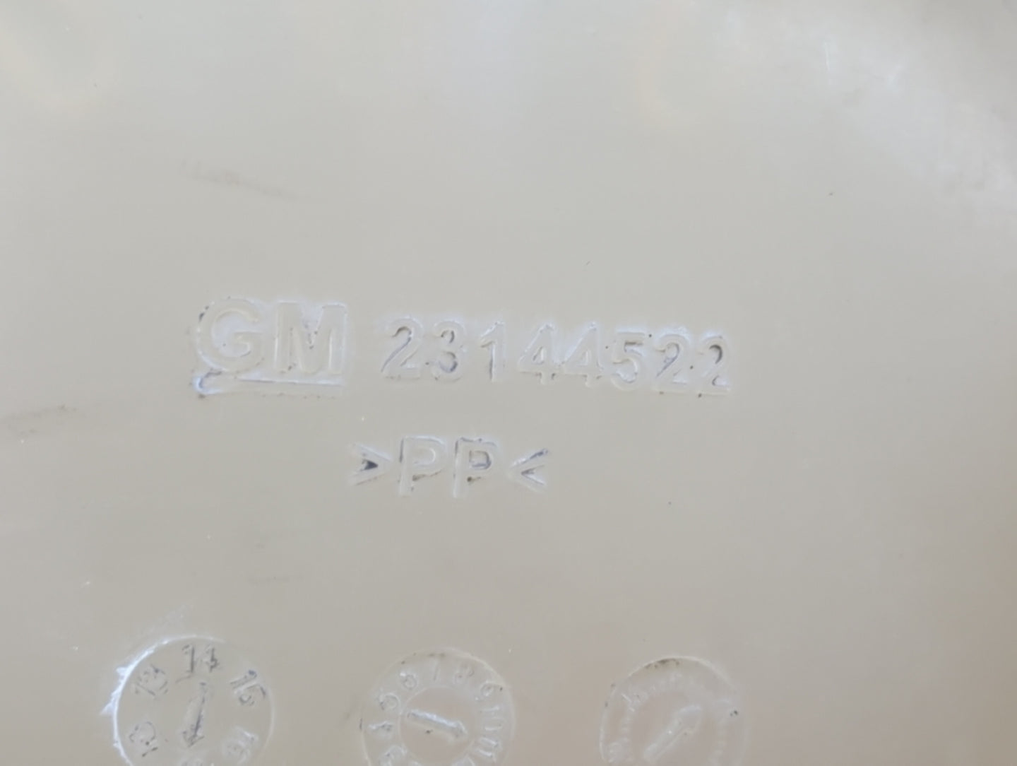 2015-2022 Gmc Canyon Radiator Coolant Overflow Expansion Tank Bottle - Oemusedautoparts1.com