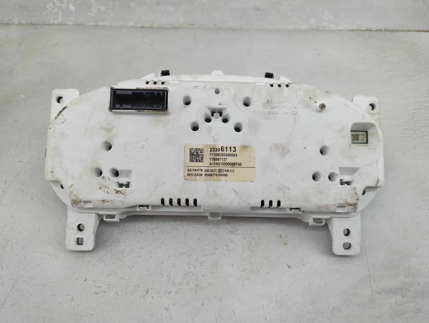 2015 Gmc Canyon Instrument Cluster Speedometer Gauges P/N:23306113 7110500000000X, 175597137, A115013000000743 Miles:76K Fit