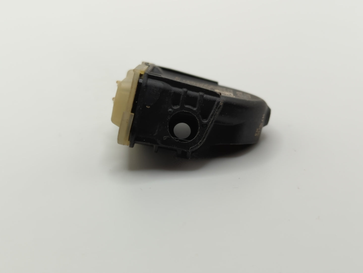 2015 Gmc Savana 1500 Tire Pressure Monitoring System Sensor Tpms - Oemusedautoparts1.com