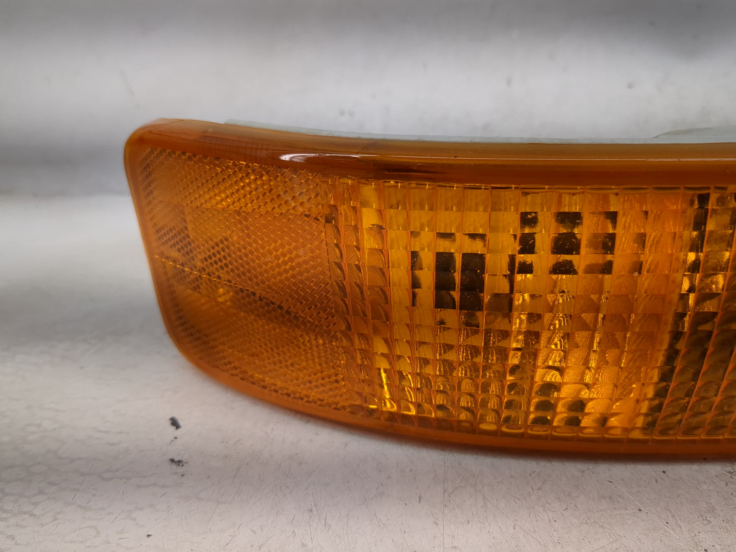 2003-2021 Gmc Savana 2500 Passenger Right Oem Front Light Lamp Orange - Oemusedautoparts1.com