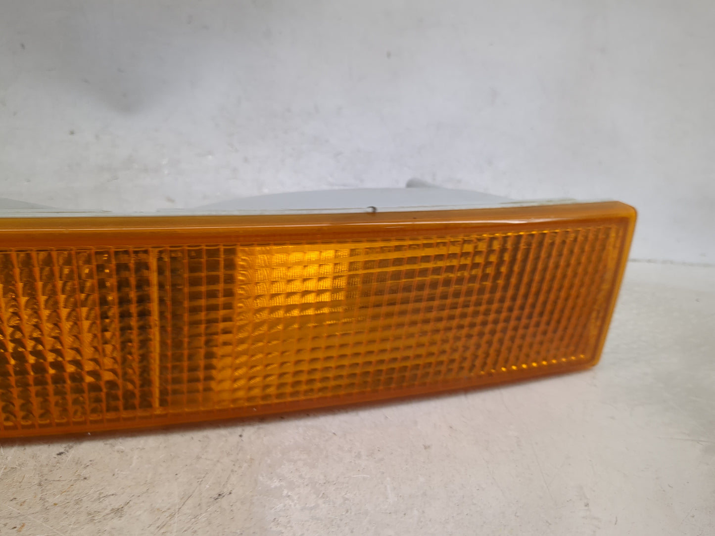 2003-2021 Gmc Savana 2500 Passenger Right Oem Front Light Lamp Orange - Oemusedautoparts1.com