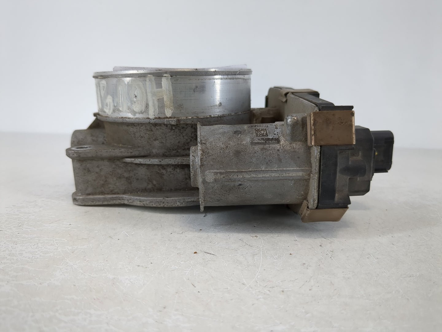 2014-2022 Gmc Sierra 1500 Throttle Body P/N:12617792 Fits Fits 2014 2015 2016 2017 2018 2019 2020 2021 2022 OEM Used Auto Pa