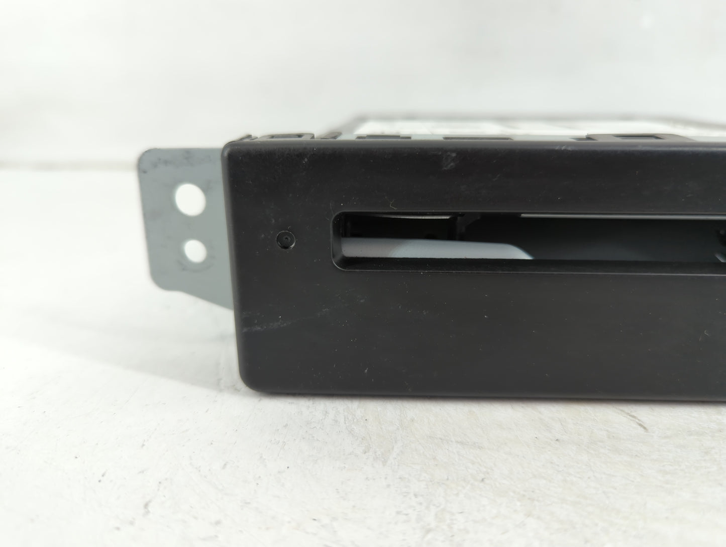 2015-2019 Gmc Sierra 1500 Radio AM FM Cd Player Receiver Replacement P/N:13594481 Fits Fits 2015 2016 2017 2018 2019 2020 OE