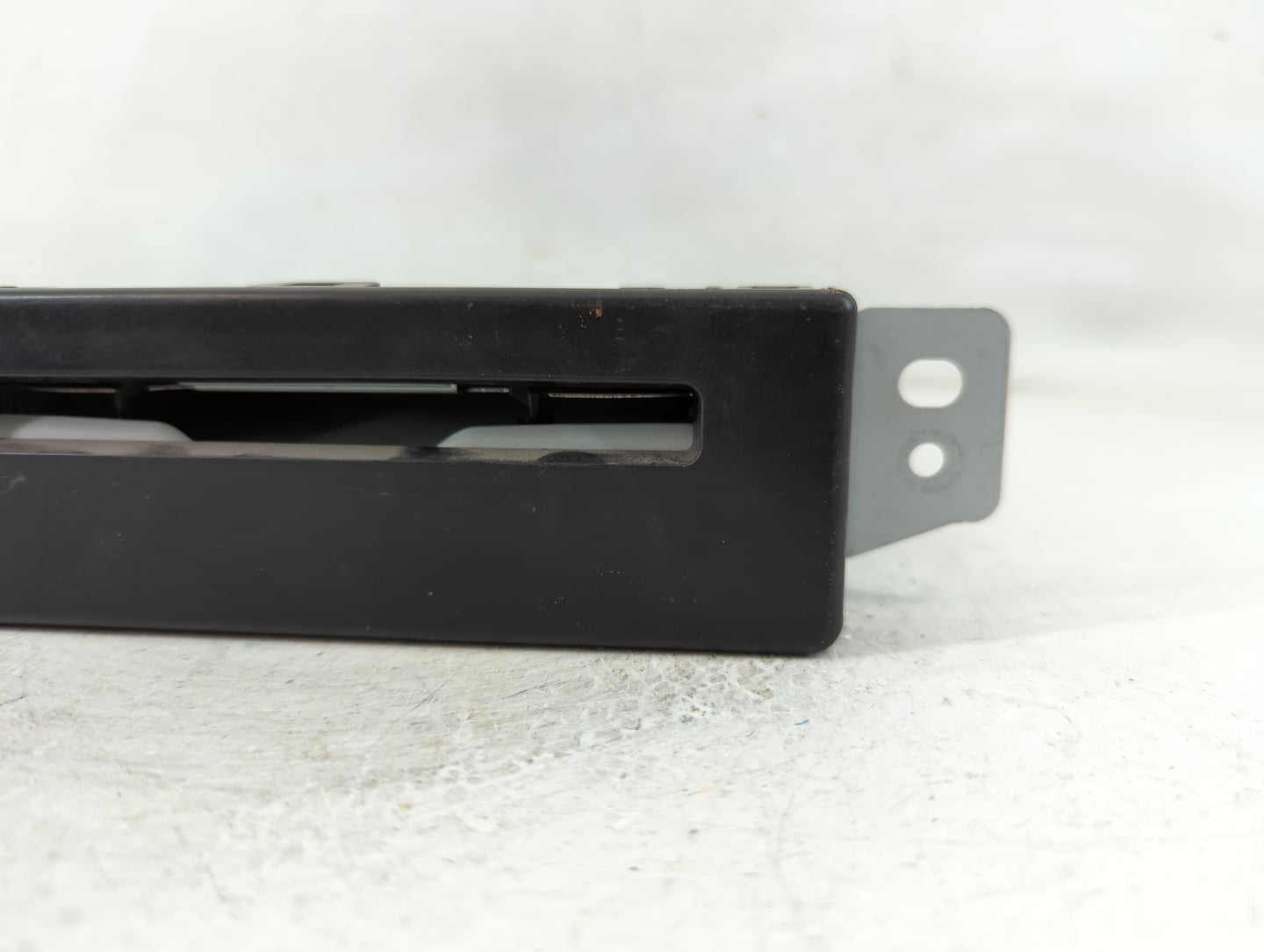 2015-2019 Gmc Sierra 1500 Radio AM FM Cd Player Receiver Replacement P/N:13594481 Fits Fits 2015 2016 2017 2018 2019 2020 OE
