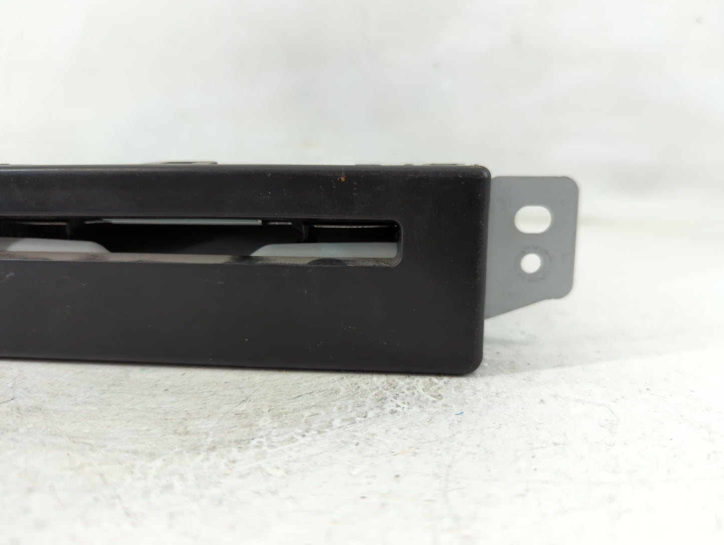 2015-2019 Gmc Sierra 1500 Radio AM FM Cd Player Receiver Replacement P/N:13594481 Fits Fits 2015 2016 2017 2018 2019 2020 OE